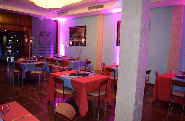 Hotel Novus Caoba Mao Restaurant
